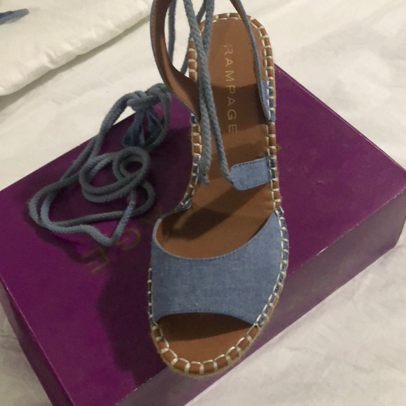 Shoes - Shoe Rampage, good color Mahon